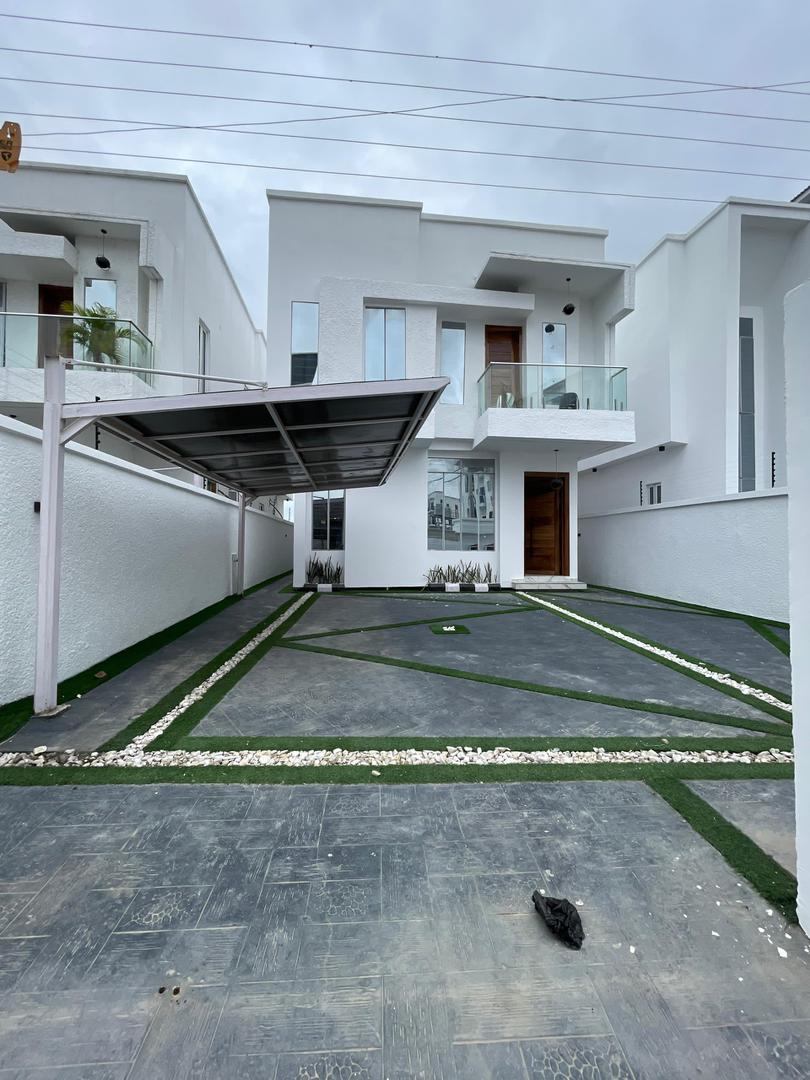 N270m Lekki Luxurious Duplex   5 Bedrooms Fully Detached Duplex with Bq for Sale!! .