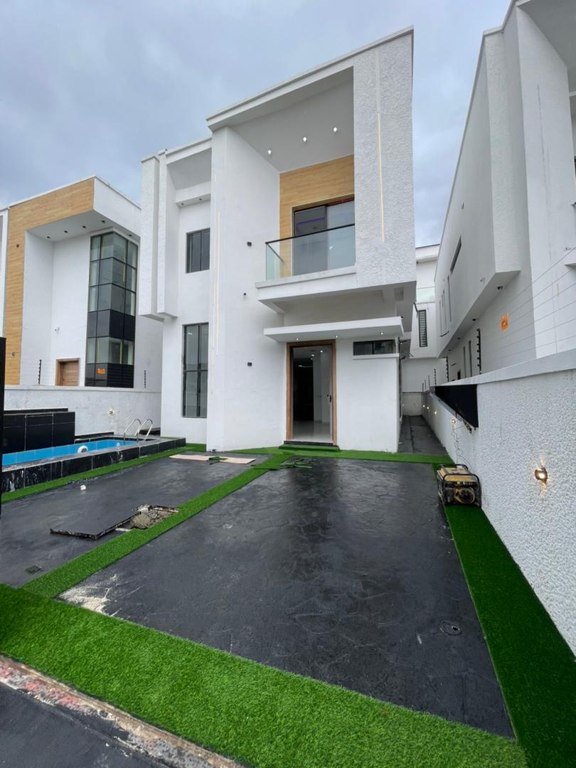 4 Bedroom Fully Detached Duplex