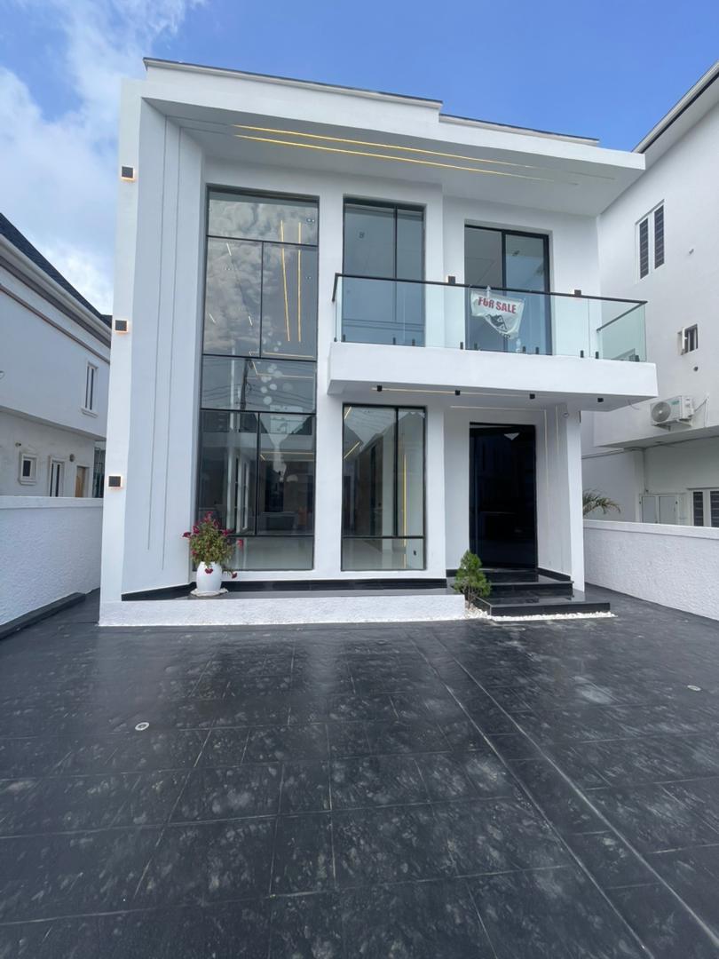 5 Bedroom Fully Detached Duplex
